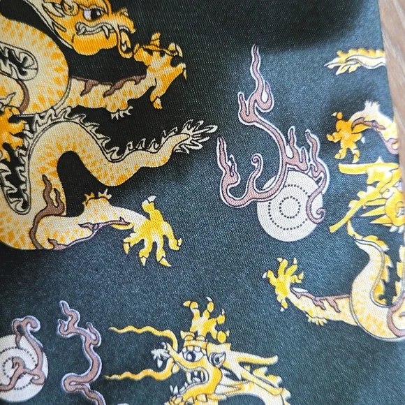 Chinese Dragon necktie - Picture 2 of 10